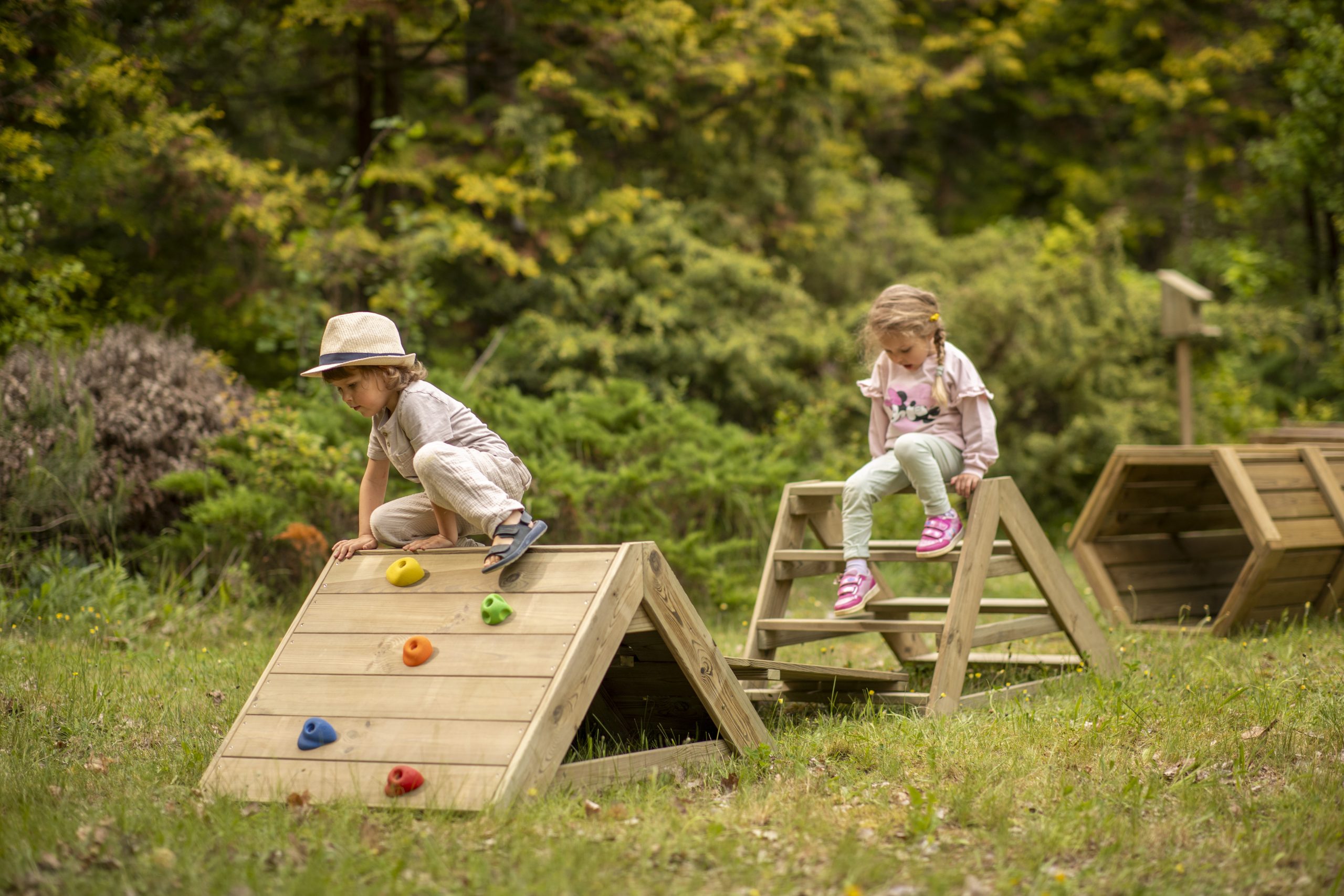 strefa zabaw ruchowych na placu zabwaw