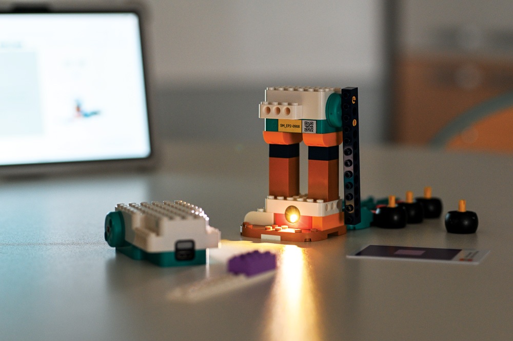 czujnik światła w modelu LEGO Education Nauki przyrodnicze i ścisłe 11+