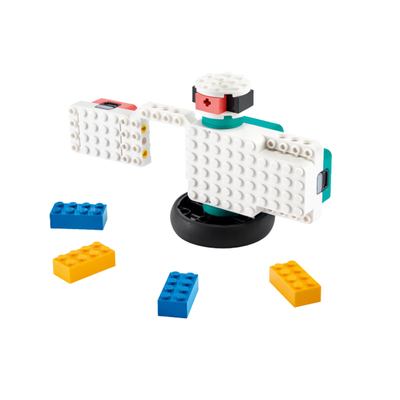 model zbudowany z klocków lego education informatyka i ai 8+
